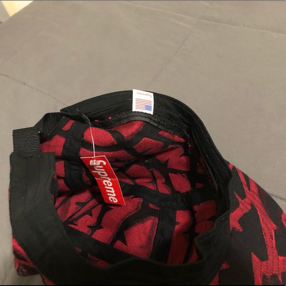 Supreme - Picture 3 of 4